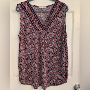 Westport Women’s Sleeveless V-Neck Print Top in Navy and Red. Size large. $10